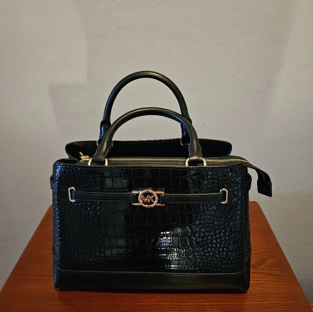 NWT ☆ Michael KORS Satchel Handbag, Brand NEW! - Picture 1 of 5